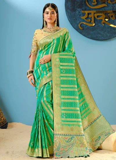 Tantalizing Embroidered Wedding Trendy Saree