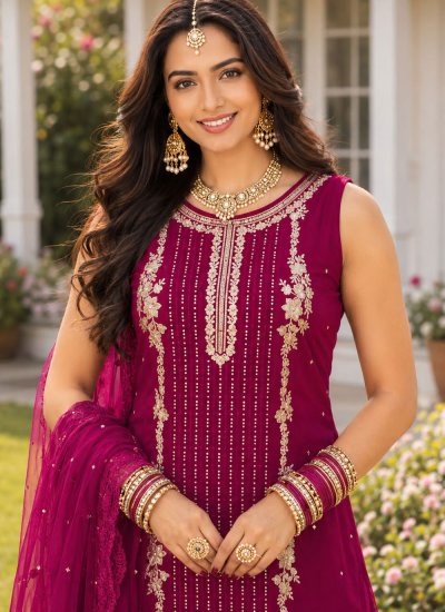 
                            Tantalizing Rani Stone Work Salwar Kameez