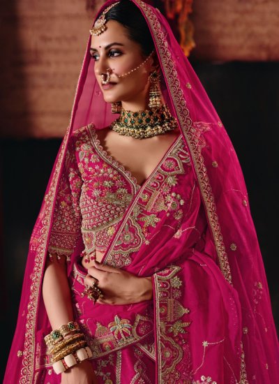 
                            Tempting Silk Readymade Lehenga Choli