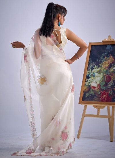 
                            Thrilling White Fancy Tissue Saree