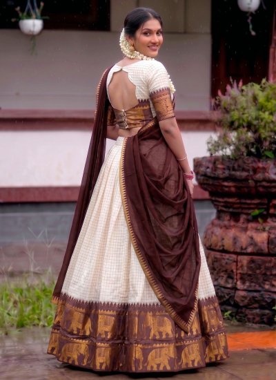 
                            Unique Poly Cotton Weaving Designer Lehenga Choli