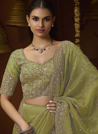 
                            Unique Tissue Green Classic Saree