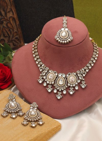 White Color Necklace Set